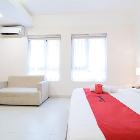 Reddoorz Plus Near Secc D7 Bandar Ho Chi Minh Luaran gambar