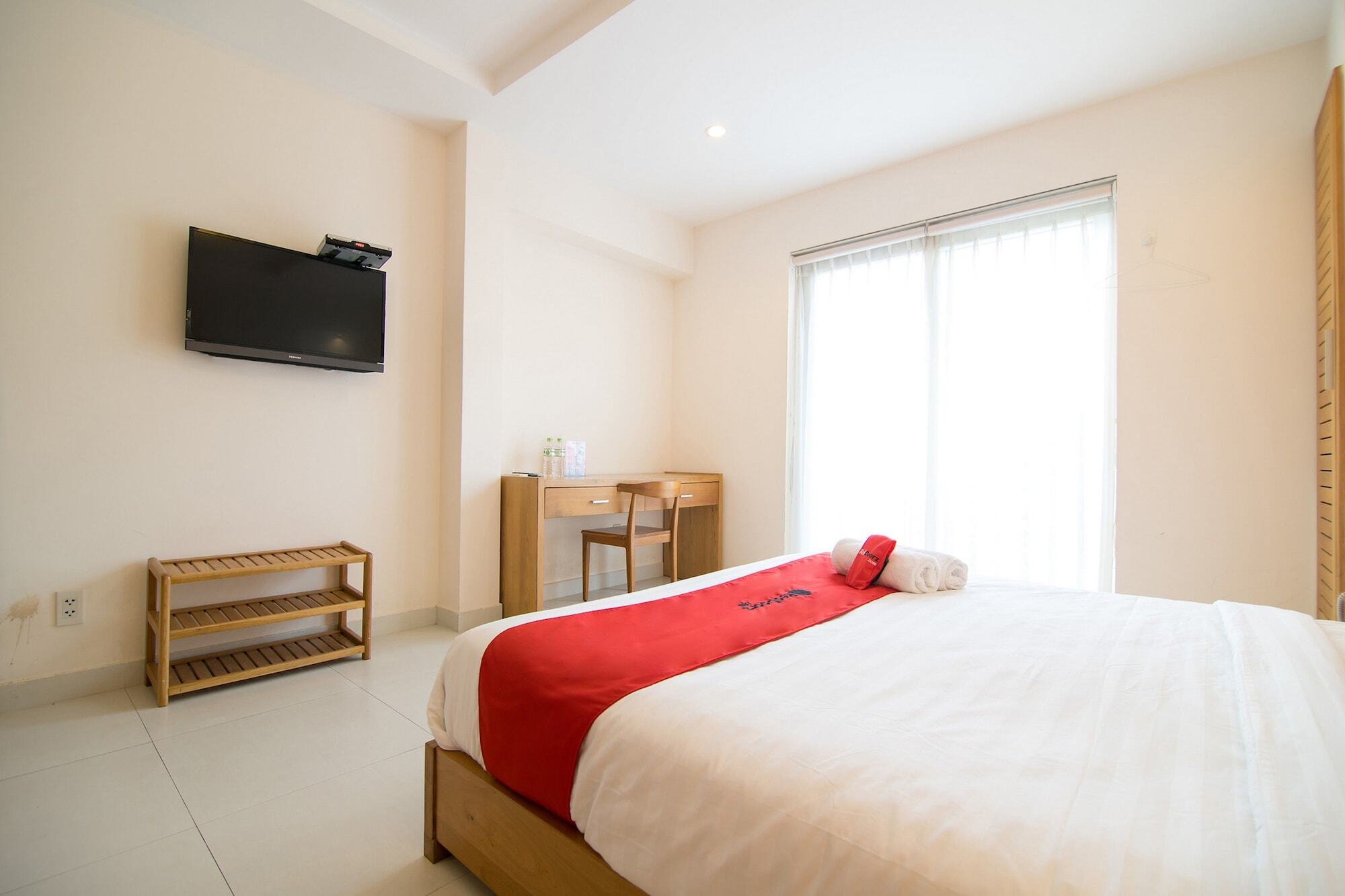 Reddoorz Plus Near Secc D7 Bandar Ho Chi Minh Luaran gambar