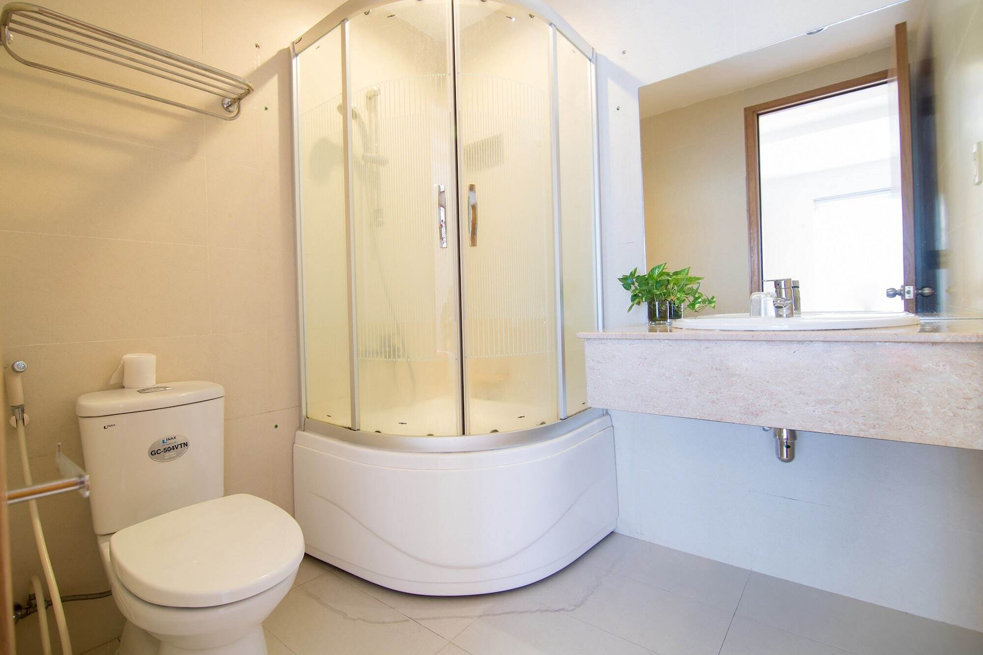 Reddoorz Plus Near Secc D7 Bandar Ho Chi Minh Luaran gambar